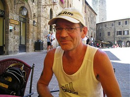 Sren Noah i San Gimignano (Toscana)