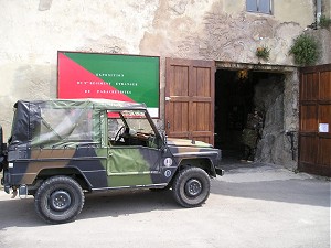 Indgangen til legionens museum p Citadellet i Calvi